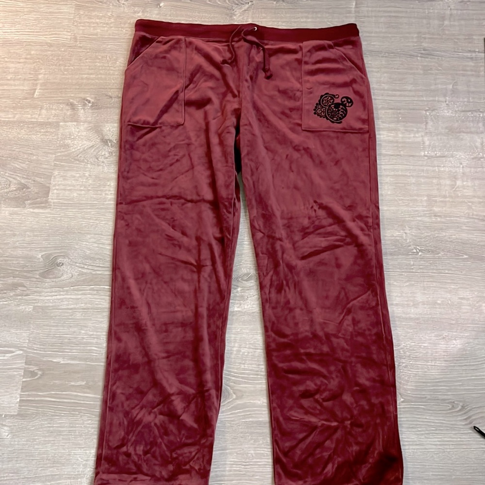 🐾❤️DISNEY PANTS WITH MICKEY ICON NWT❤️🐾